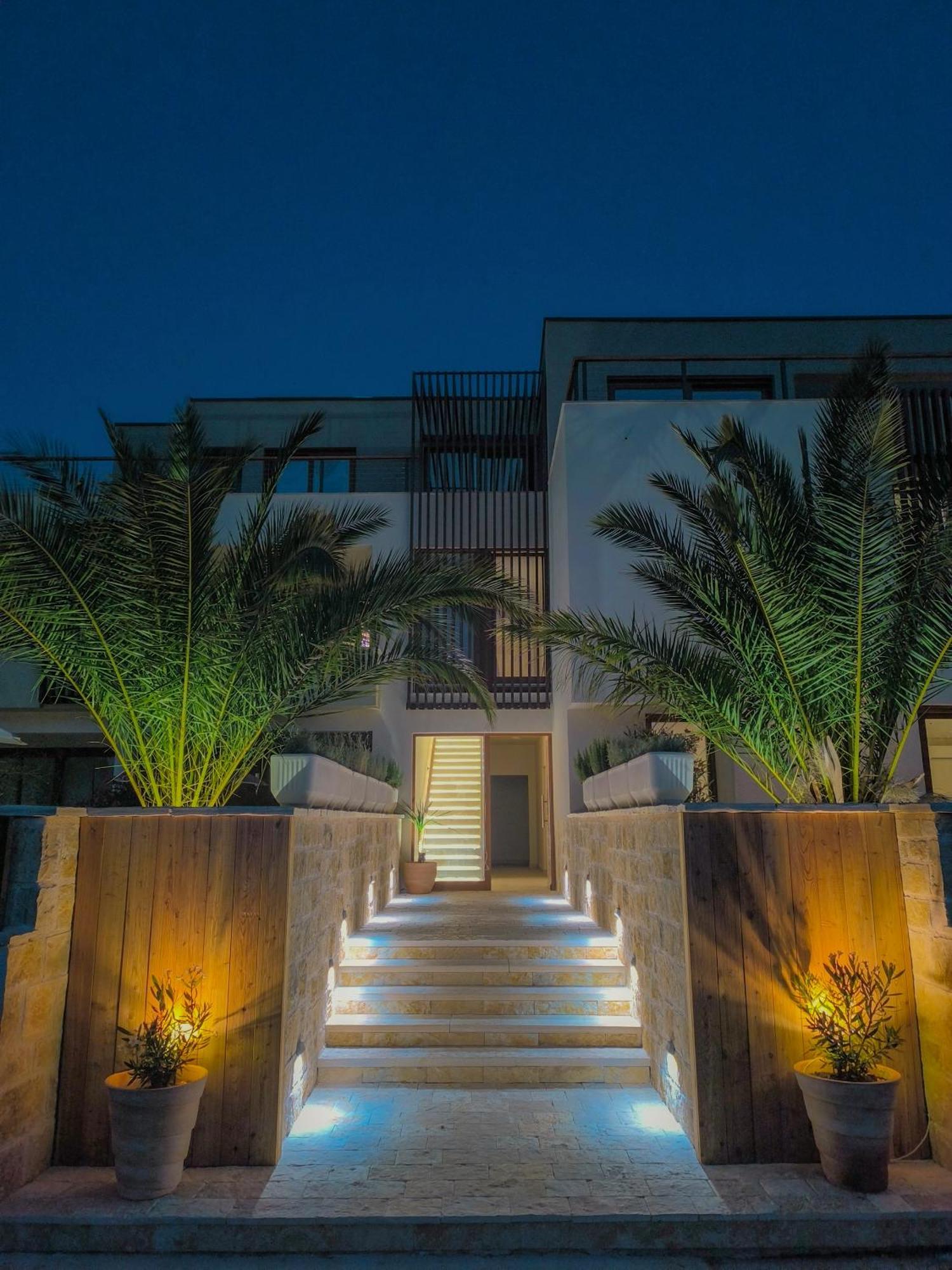 Lojena -murter Luxury Apartament *
