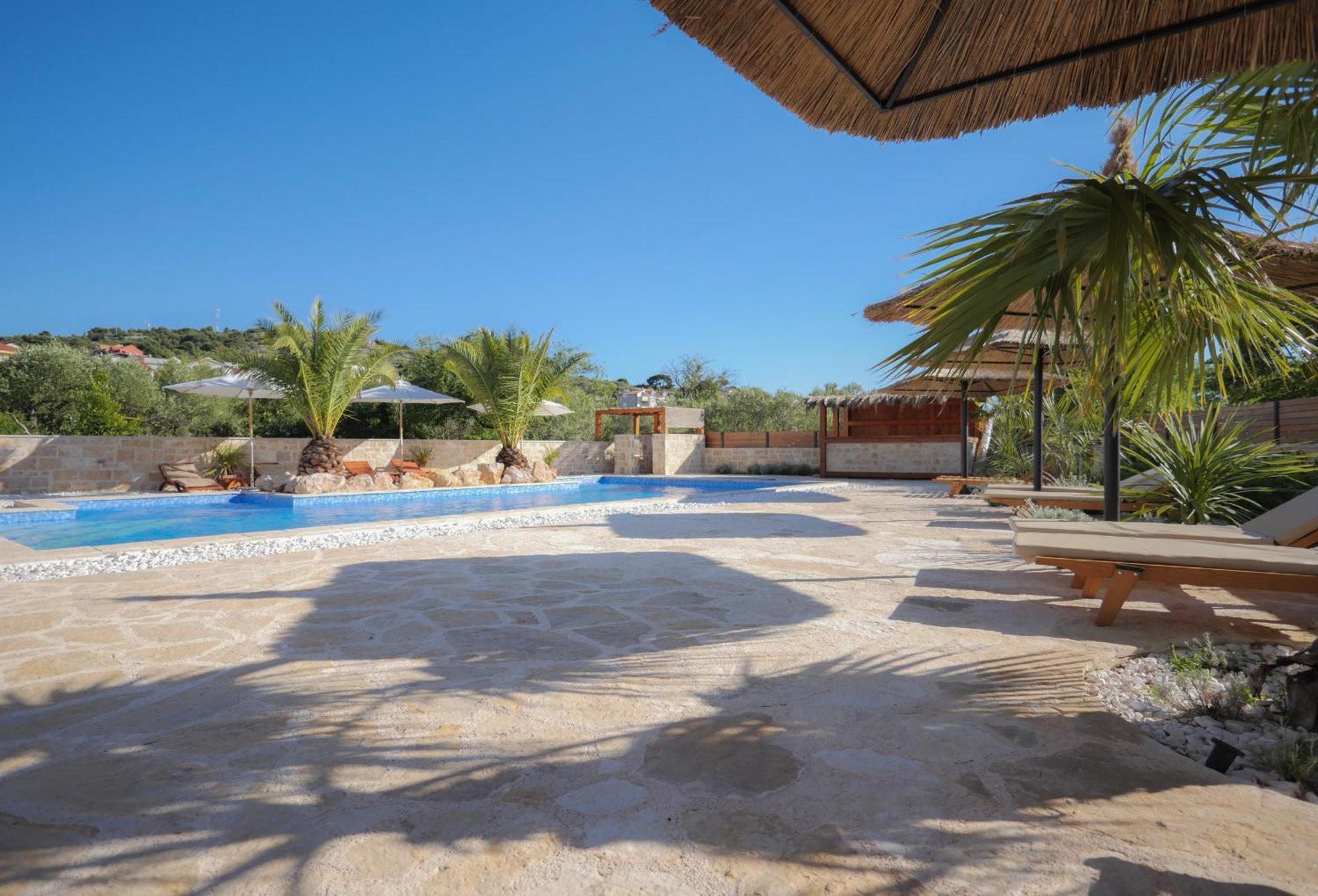 Lojena -murter Luxury Apartament *